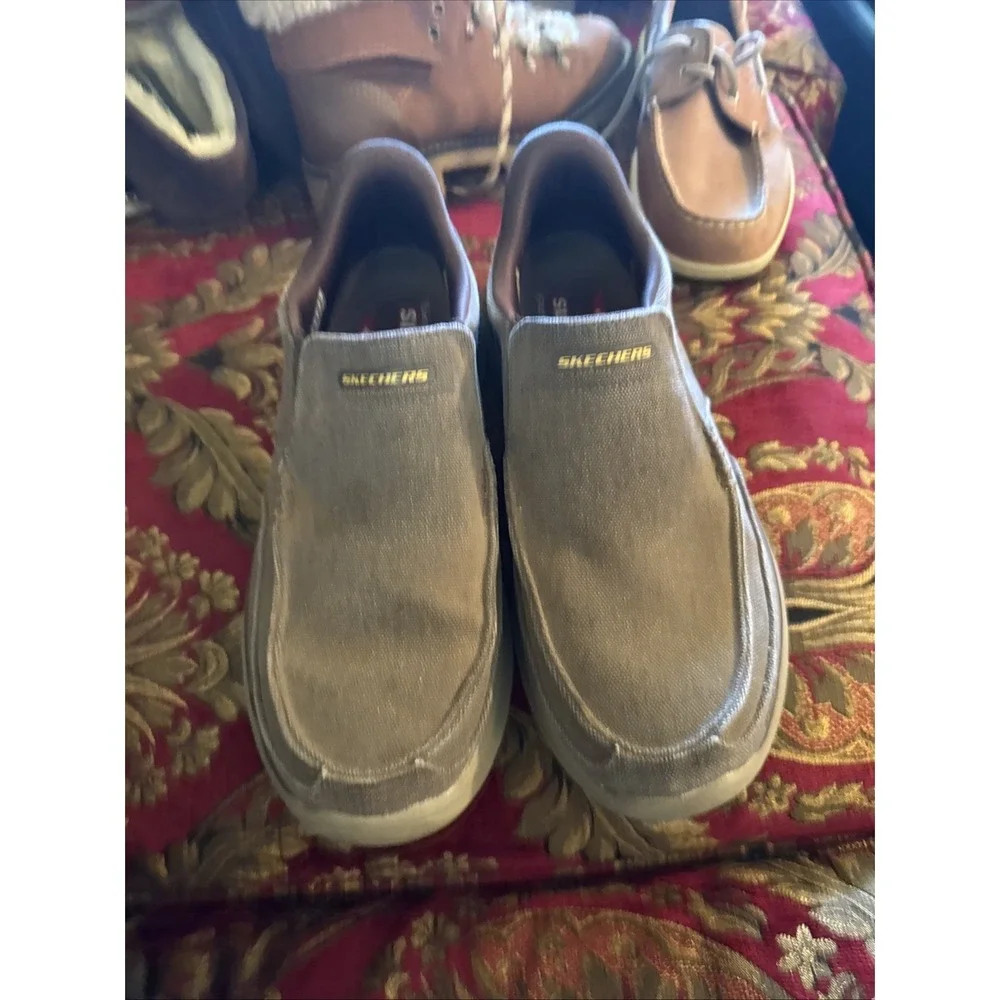 Skechers Men's Slip-Ons Size 11 Relaxed Fit Casual Shoes